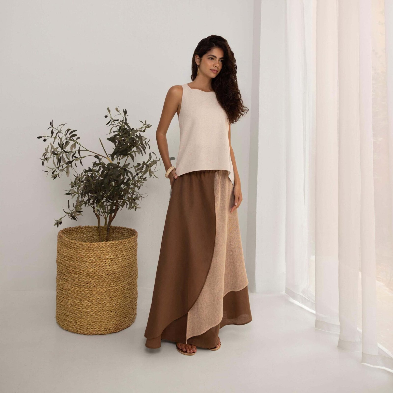 0M3A1357 Sahara Flow Linen Skirt - Image 1