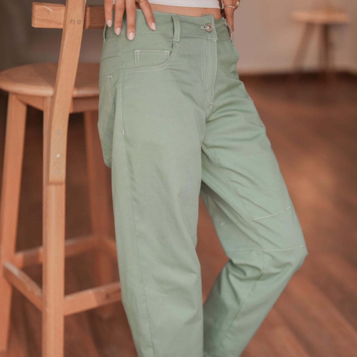 Airy Mid-Rise Barrel Jeans - Image 6